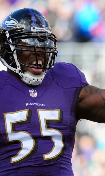 Suggs signs 4-year extension with Ravens